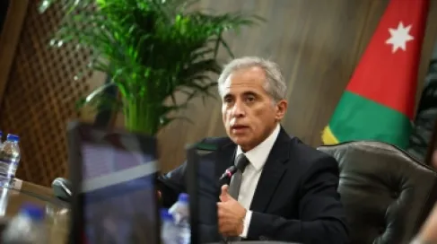 تقرير يكشف أسلوب حسان الحاد والعصبي في التعامل مع الوزراء