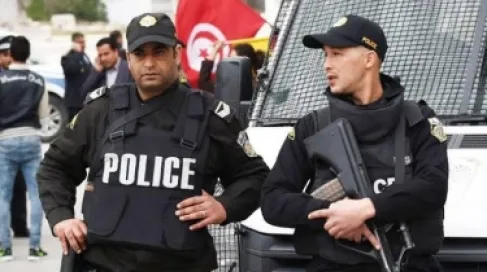 جريمة صادمة تهز تونس.. شاب يقتل والدته ويطعن والده