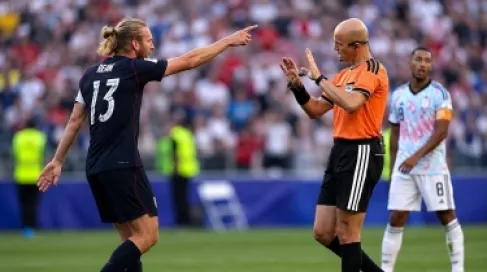المخادمة ينال أعلى تقييم تحكيمي في الدور 16 من كأس العالم