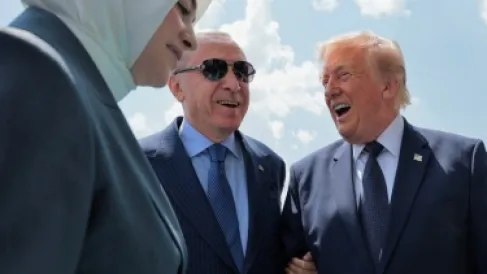 ترمب محبط من الناتو وميلوني.. ويحسم بيع إف-35 إلى تركيا