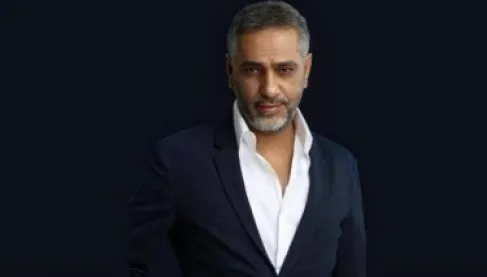 سورية تحتفي بفضل شاكر بعد قرار إخلاء سبيله