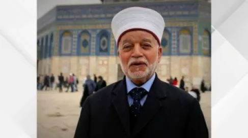 الاحتلال يعتقل خطيب المسجد الأقصى الشيخ محمد حسين