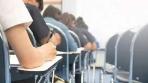 طلبة التوجيهي يواصلون تقديم امتحاناتهم السبت