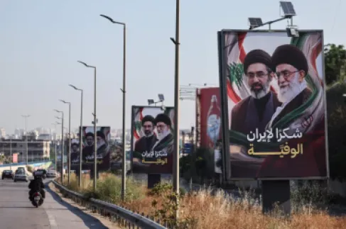 عقوبات أمريكية جديدة على إيران تشمل مموِّلا رئيسيا للمرشد