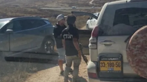 نائب أميركي ومرشح رئاسي محتمل يقول إنه احتُجز على يد مستوطنين في الضفة
