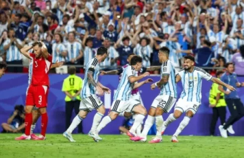 الأرجنتين تنجو من كمين سويسرا وتضرب موعدا ناريا مع إنجلترا في نصف النهائي