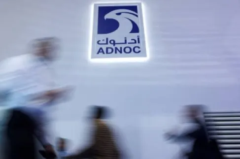 الإمارات تخفض أسعار بيع نفطها بشكل حاد
