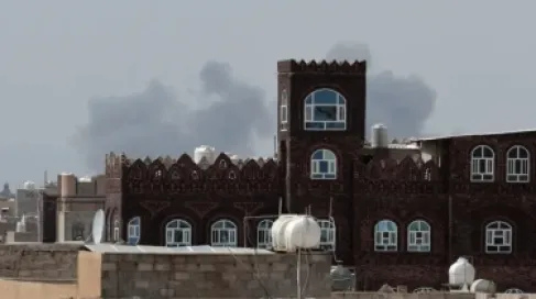 الحوثيون يستهدفون مطار أبها ويحذّرون من التحليق في أجواء السعودية
