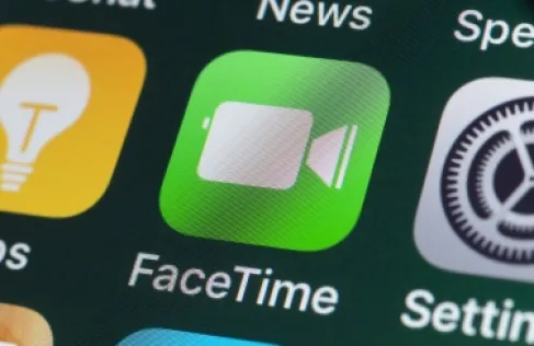 آبل تحذر من موجة احتيال جديدة عبر FaceTime