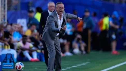 المغرب يجدد الثقة بمدربه وهبي بعد الخروج من كأس العالم