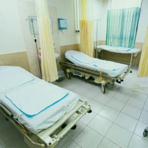 عيادة الطوارئ بدل الطبيب.. الجيل (زد) يتبنى عادات صحية مختلفة