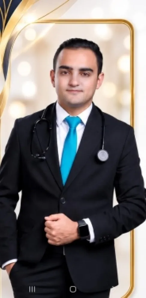 الدكتور محمد حراحشه.. مبارك تخرجك من جامعة العلوم والتكنولوجيا وحصولك على درجة دكتور في الطب بتقدير ممتاز مع مرتبة الشرف