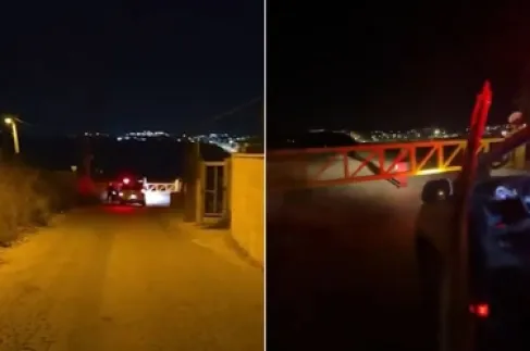 لقطات توثق وقوف سيارة الإسعاف أمام البوابة الحديدية المغلقة في سنجل