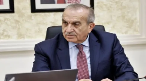 الأشغال وديوان المحاسبة يبحثان ملاحظات تقرير 2025 وإجراءات تصويبها
