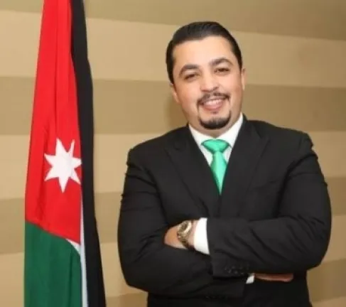 حواري: (العمل المهني) هدفه أردنة المهن