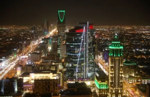 صفارات الإنذار تدوي في السعودية والبحرين .. وتحذيرات للسكان