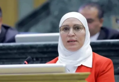 الجراح تطالب بمراجعة قرار الإجازات دون راتب: لا تضيقوا على المغتربين