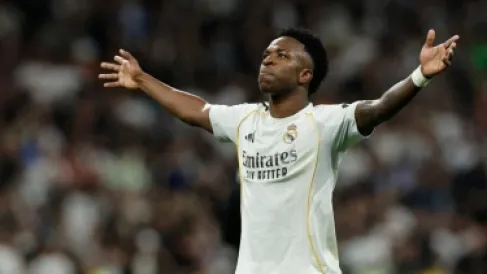 أرسنال يخطط لقنبلة الموسم بخطف فينيسيوس من ريال مدريد