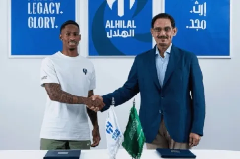 صفقات مدوية ورحيل أسماء بارزة في افتتاح ميركاتو الدوري السعودي