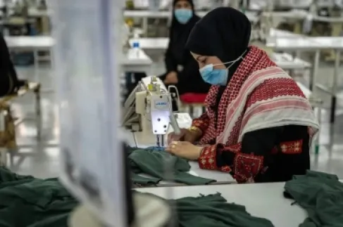 القضاة : الإعفاء من الرسوم الجمركية الأميركية يمنح الألبسة ميزة تنافسية غير مسبوقة