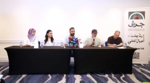 مؤتمر صحفي لفريق مسرحية 