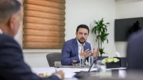 ولي العهد يشير إلى أهمية تكثيف الحملات التوعوية حول الخدمات المقدمة عبر تطبيق سند