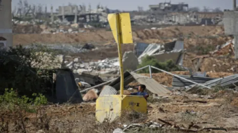 إسرائيل تحرك الخط الأصفر وتدفع سكان غزة إلى مزيد من النزوح