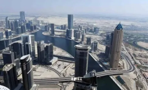 دبي تطلق حوافز بقيمة 800 دولار للمقيمين مقابل ترشيح أقارب أو أصدقاء لزيارة الإمارة