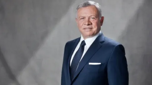الملك يعود إلى أرض الوطن بعد زيارة إلى المملكة المتحدة