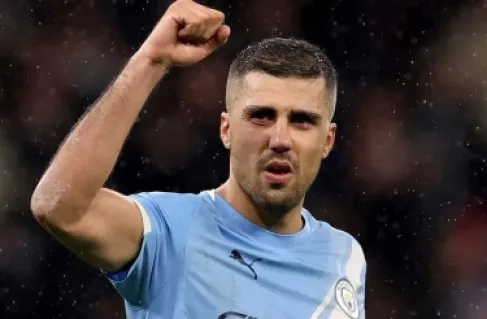 أخيرا.. ريال مدريد يقدم عرضه الأول لضم رودري