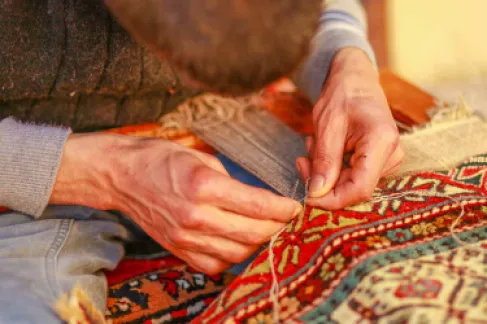 عرف على أبرز 5 صناعات يدوية منتشرة في الأردن حاليًا