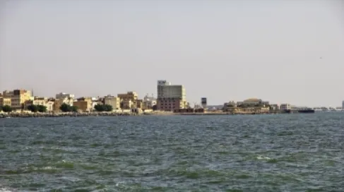 رويترز: السعودية تسعى لبناء تحالف دولي لحماية الملاحة من الحوثيين
