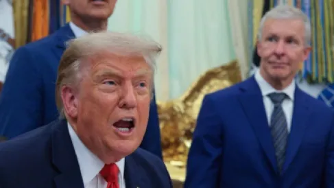 كواليس اجتماع بالبيت الأبيض.. ترمب ينفجر غضباً من تعثر مسار إيران