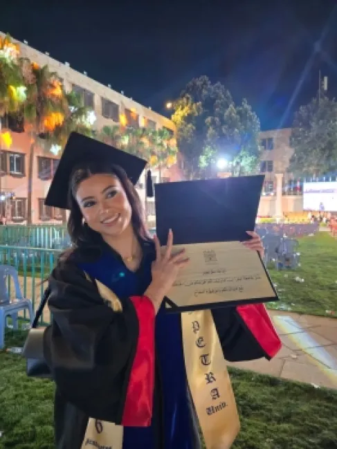 سيلينا تامر خير مبروك التخرج