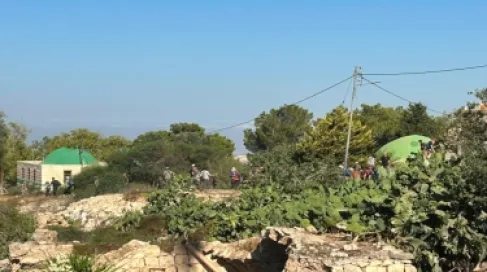 مستوطنون يقتحمون بلدة تل جنوب غرب نابلس