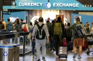 رفعت الدفعة الجديدة عدد من نقلتهم واشنطن إلى إسواتيني منذ يوليو/تموز 2025 إلى نحو 30 شخصا