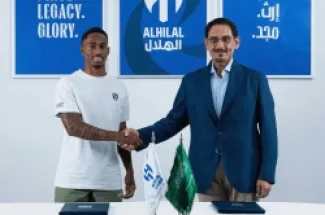 الهلال تعاقد مع الجناح الهولندي كريسينسيو سامرفيل