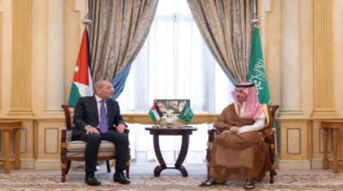 الصفدي ونظيره السعودي يبحثان المستجدات الإقليمية وخفض التصعيد وتعزيز أمن المنطقة