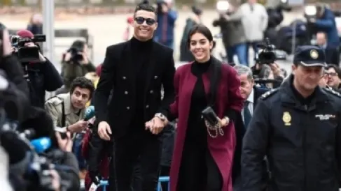 تفاصيل مثيرة عن زفاف رونالدو وجورجينا .. فندق فاخر وارتداء الأسود إلزامي