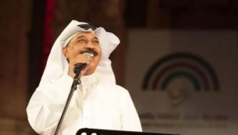 عبدالله الرويشد يحذر من تداول صوره ويطالب باحترام خصوصيته