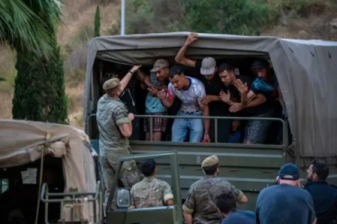 إسبانيا: ما بين 3 و5 آلاف مهاجر ما زالوا في سبتة والوضع لم يعد لطبيعته