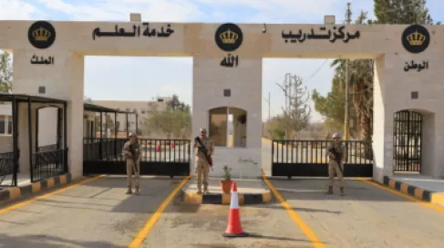 الجيش يدعو مواليد 2007 من دفعة خدمة العلم الثالثة مراجعة المنصة