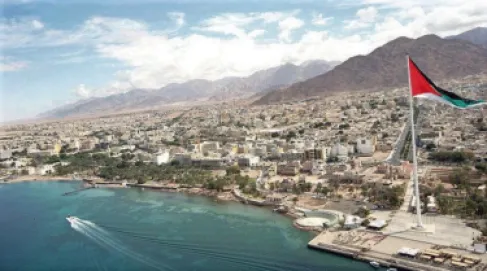 العراق: نحو ألف صهريج نفط عالق في العقبة