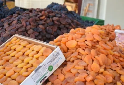 الفواكه المجففة.. خيارات صحية لتعزيز الطاقة خلاص الصيف