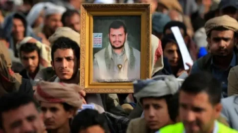 الحوثيون يعلنون استهداف ناقلة نفط سعودية قبالة سواحل ينبع غداة مهاجمة مطار نجران