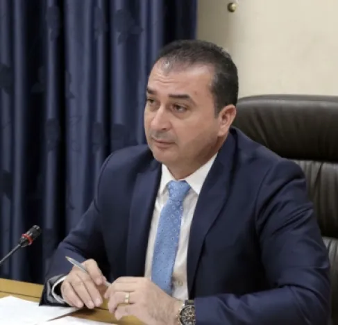 مذكرة نيابية تطالب بإنصاف خريجي العلوم الجمركية والضريبية وفتح شواغر للتعيين