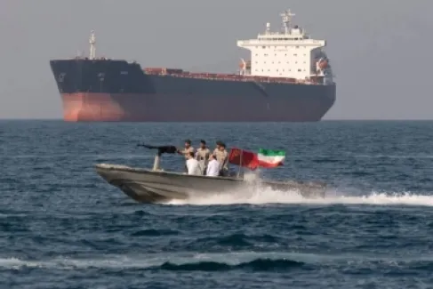 مسؤول إيراني: طهران ومسقط اتفقتا على آلية لعبور مضيق هرمز تتضمن رسوم خدماتية
