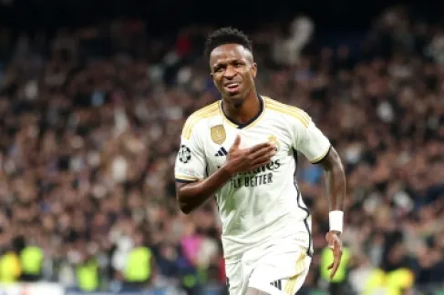 رسميًا.. ريال مدريد يمدد عقد فينيسيوس جونيور