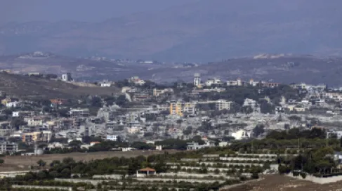 قصف مدفعي إسرائيلي يستهدف بلدة ميس الجبل جنوبي لبنان