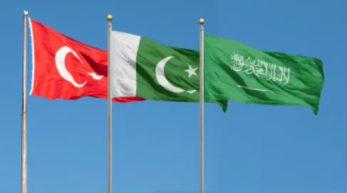 السعودية وتركيا وباكستان توقع اتفاقا دفاعيا بعد مفاوضات استمرت عاما